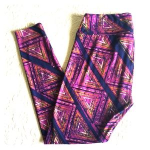 Women’s LuLaRoe TC Leggings Purple Triangles